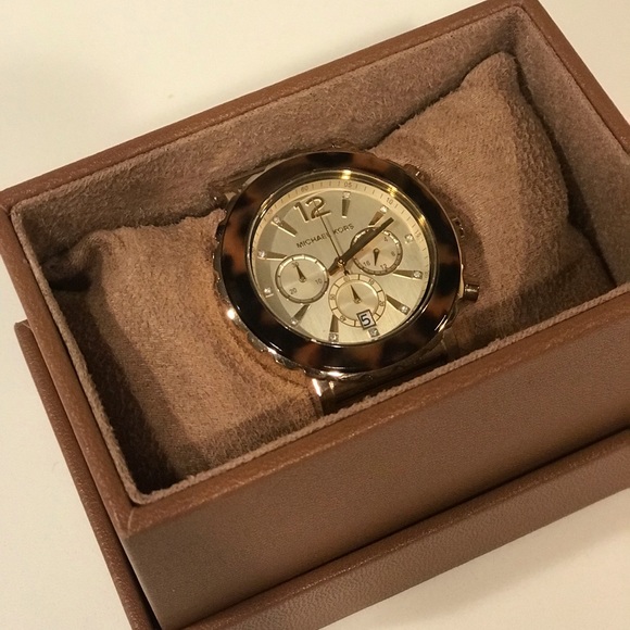 Michael Kors Tortoise Shell/Gold Watch - Picture 4 of 5